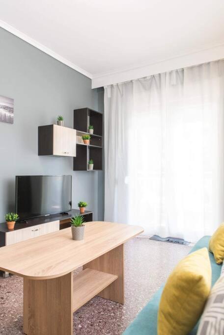 Chris & Mary Comfort Rooms Περαία Εξωτερικό φωτογραφία